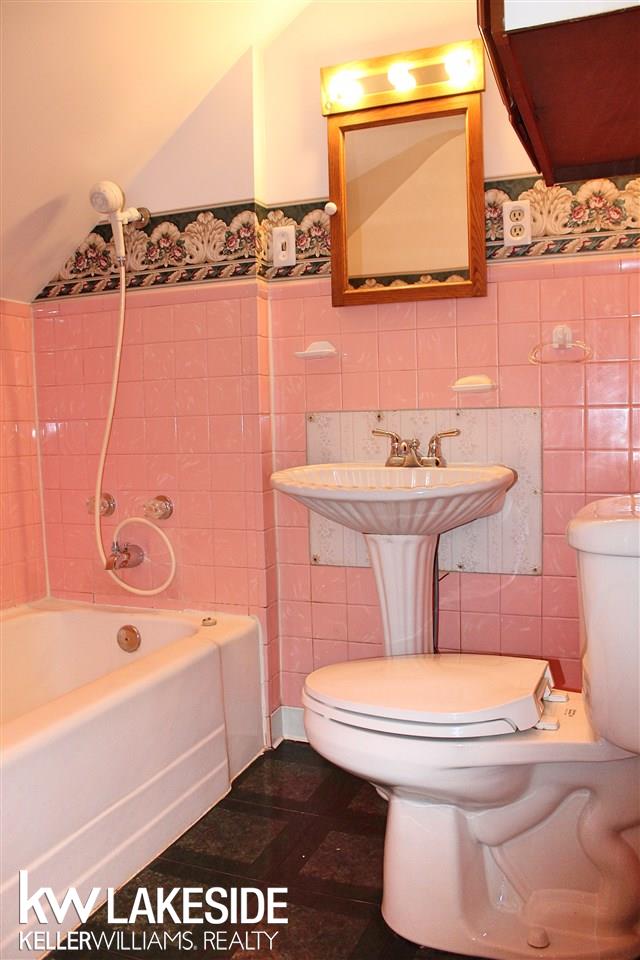 323 Woodward Avenue Rochester, MI 48307 - Photo 26 of 28 31349444-25.JPG
