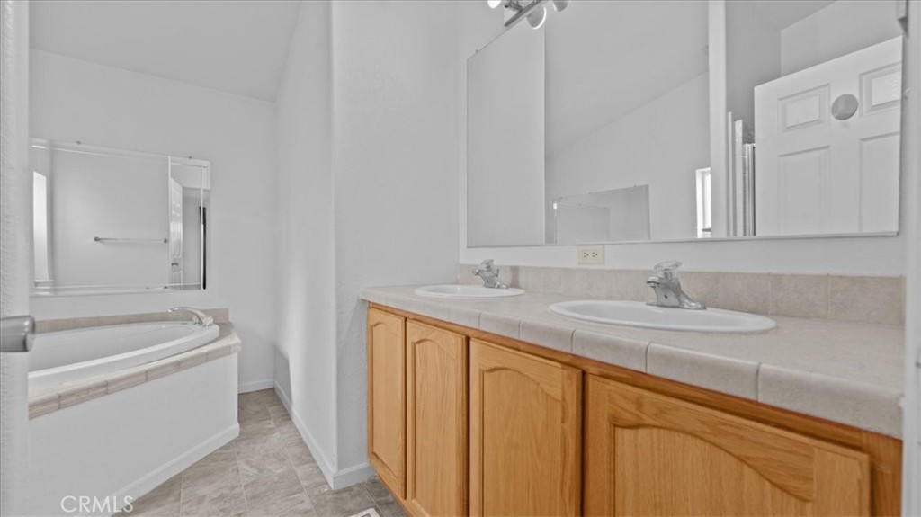 20683 Waalew Road, Unit B183 Apple Valley, CA 92307 - Photo 13 of 24