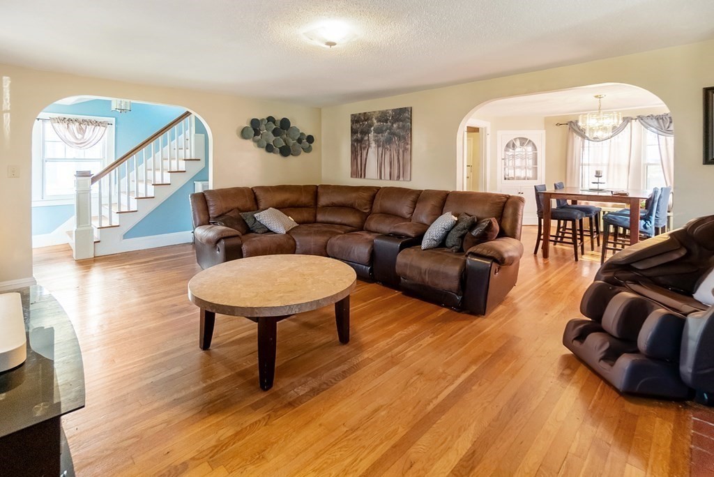 327 Commonwealth Avenue Springfield, MA 01108 - Photo 10 of 23 Gallery Image 10