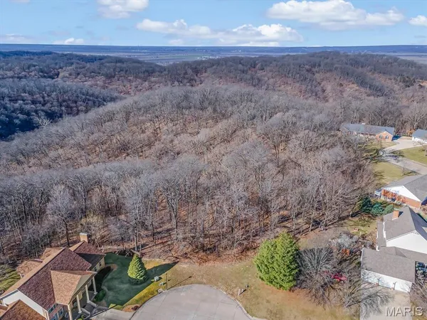 $39,000 | 105 Hillcrest Court, Valmeyer, IL 62295