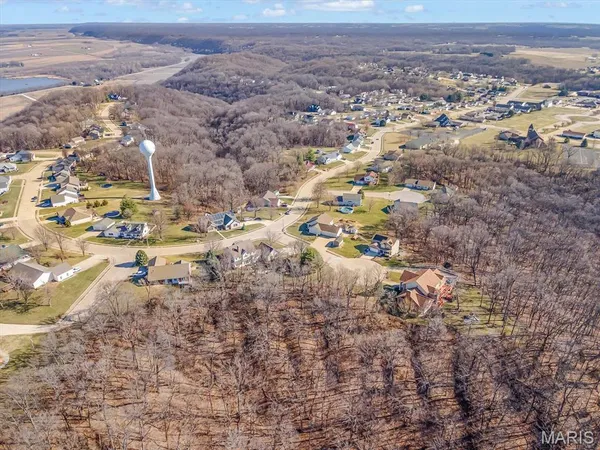 $39,000 | 105 Hillcrest Court, Valmeyer, IL 62295