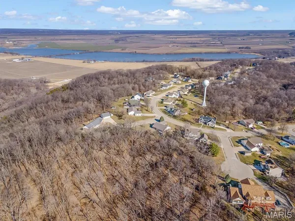 $39,000 | 105 Hillcrest Court, Valmeyer, IL 62295