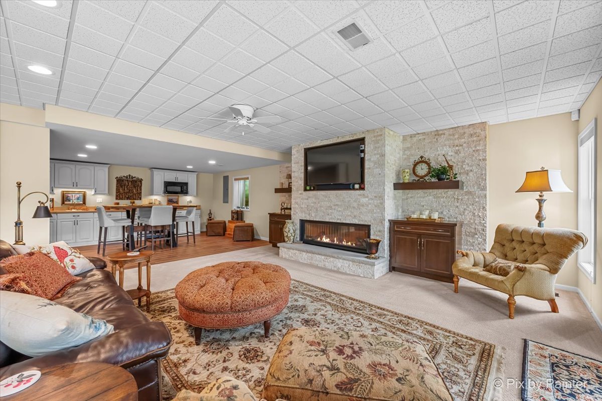4053 Honeymoon Ridge Lake In The Hills, IL 60156 - Photo 25 of 43
