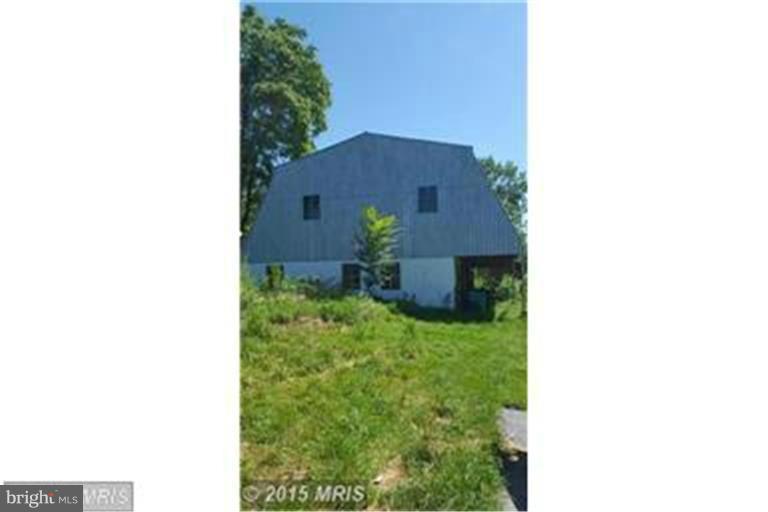 12409 Layman Road Thurmont, MD 21788 - Photo 3 of 6 Exterior (Rear)