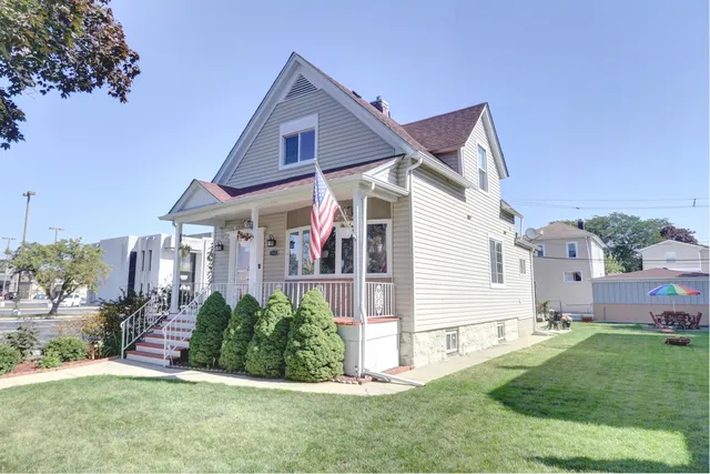 $399,900 | 133 North 17th Avenue, Melrose Park, IL 60160