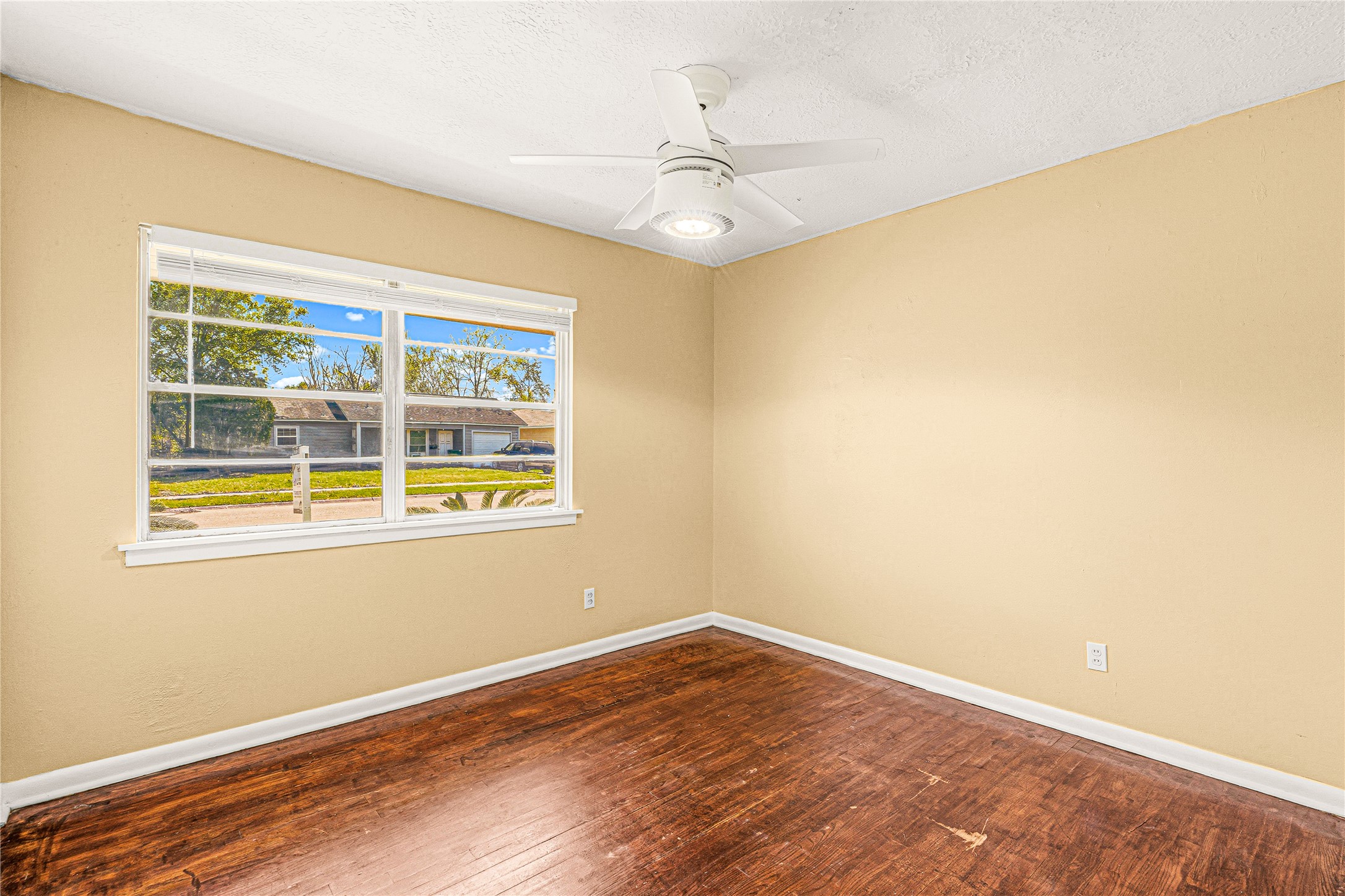 1007 Trimm Avenue Pasadena, TX 77502 - Photo 13 of 31