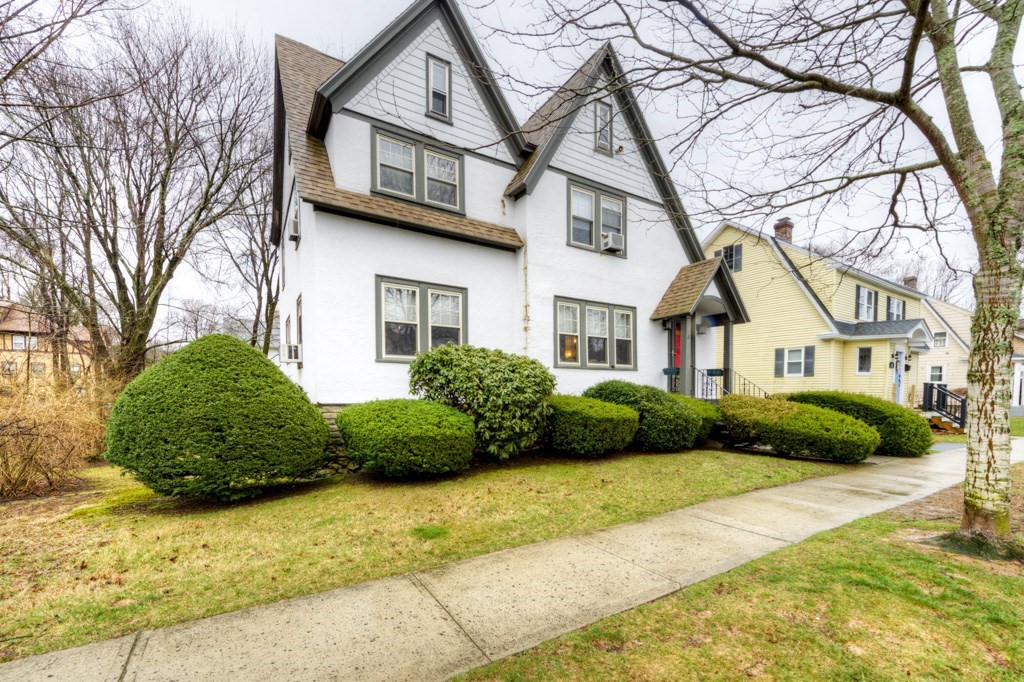 18 Intervale Road Worcester, MA 01602 - Photo 2 of 41 Gallery Image 2