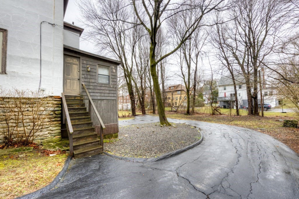 18 Intervale Road Worcester, MA 01602 - Photo 5 of 41 Gallery Image 5
