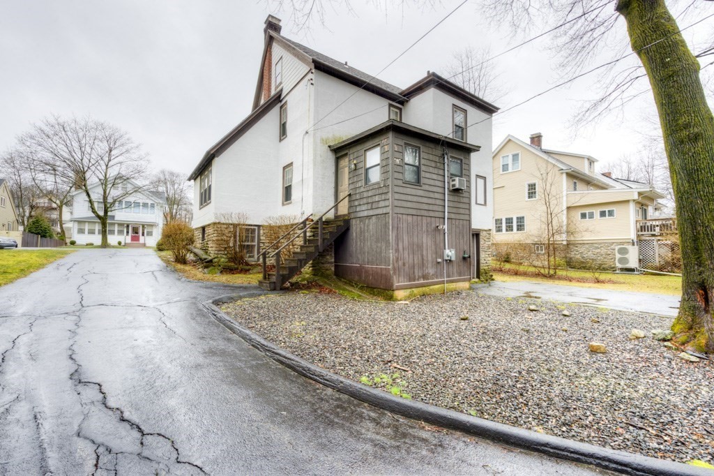 18 Intervale Road Worcester, MA 01602 - Photo 6 of 41 Gallery Image 6