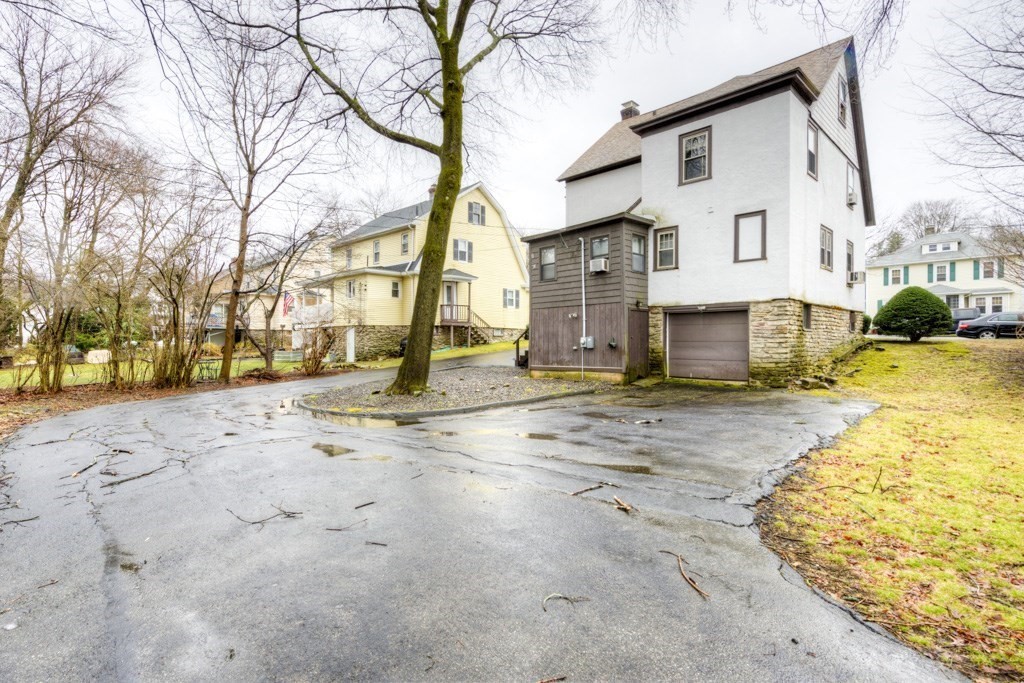 18 Intervale Road Worcester, MA 01602 - Photo 8 of 41 Gallery Image 8