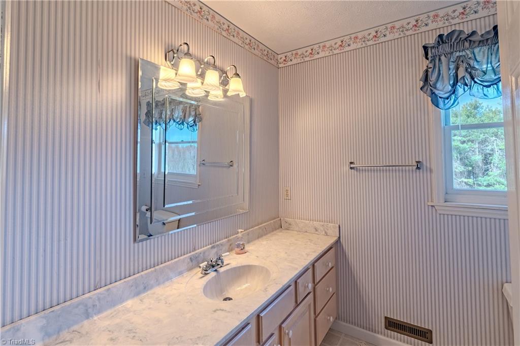 11325 Glade Valley Road Ennice, NC 28623 - Photo 30 of 43