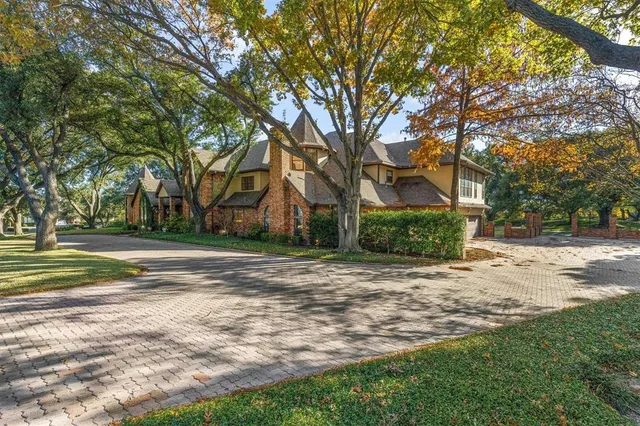 $1,500 | 5600 Willow Bend Court, Plano, TX 75093