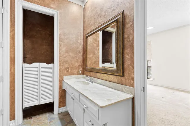 $1,500 | 5600 Willow Bend Court, Plano, TX 75093