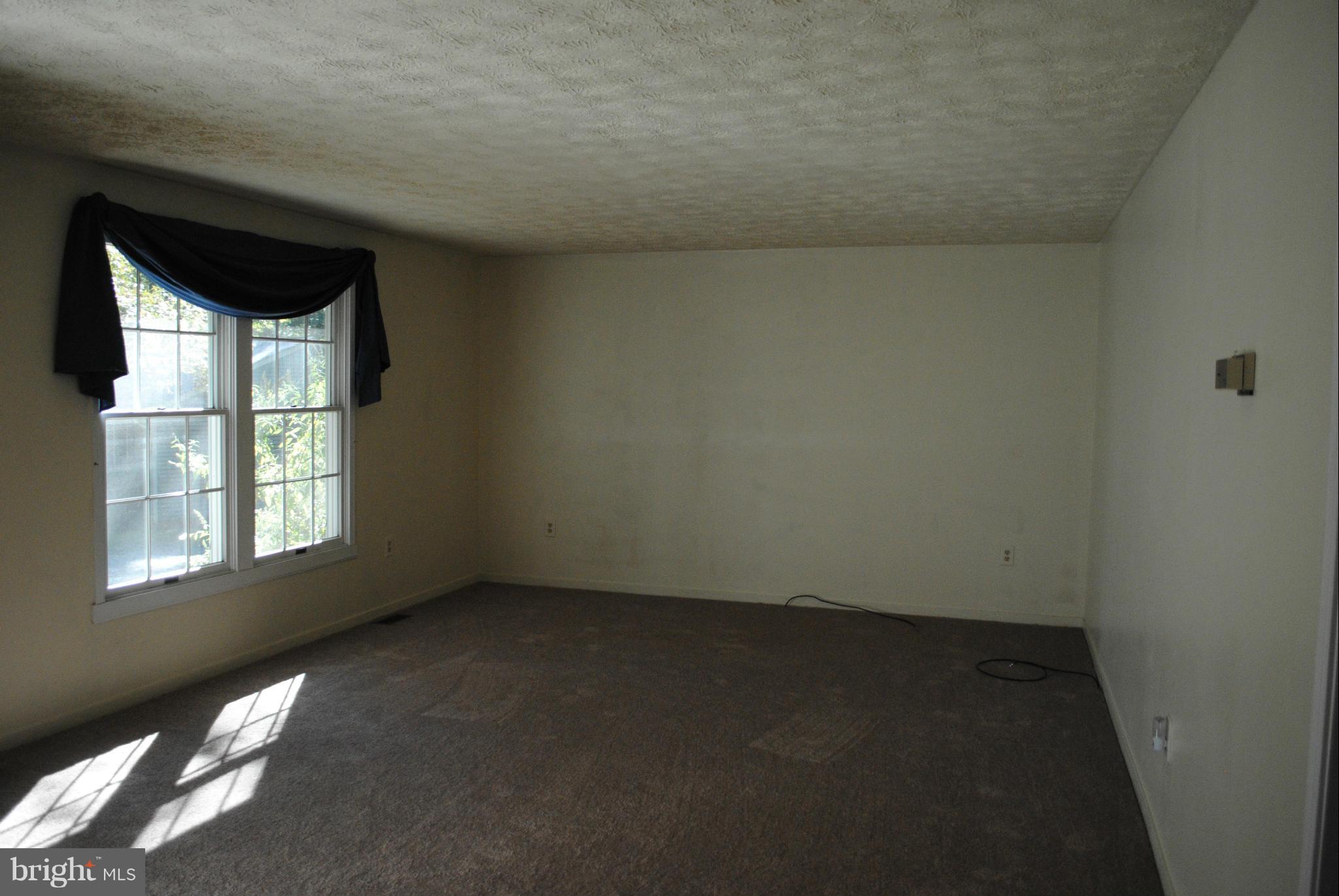 26879 Three Notch Road Mechanicsville, MD 20659 - Photo 2 of 12 Living Room