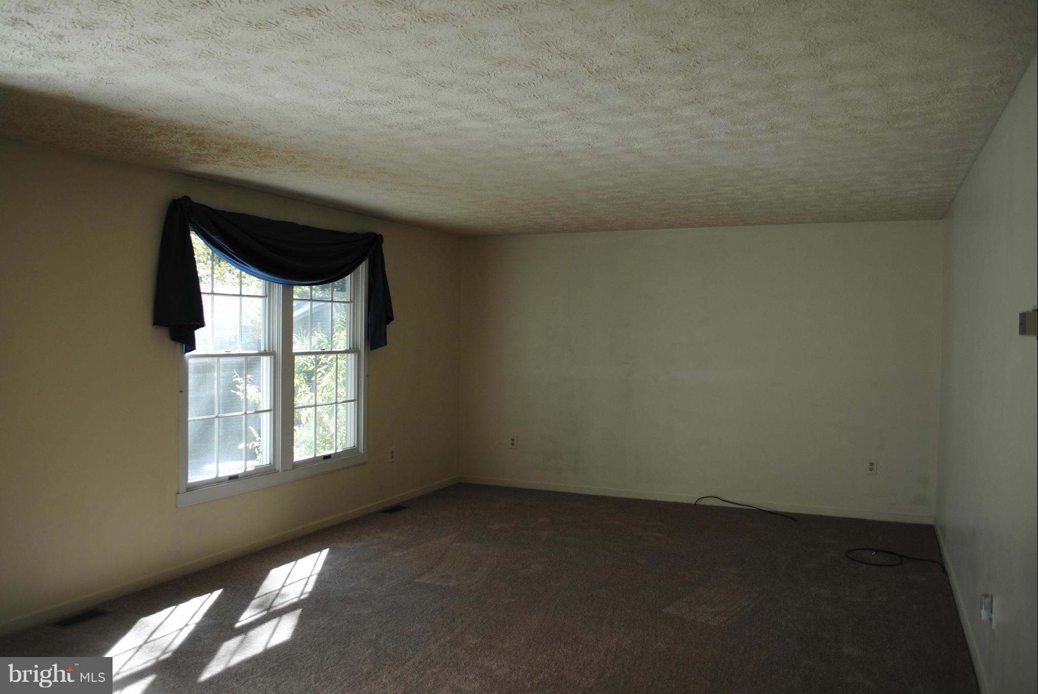 26879 Three Notch Road Mechanicsville, MD 20659 - Photo 6 of 12 Living Room