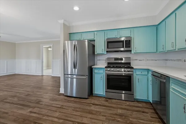 $2,200 | 606 Warsaw Drive, Bayou Vista, TX 77563