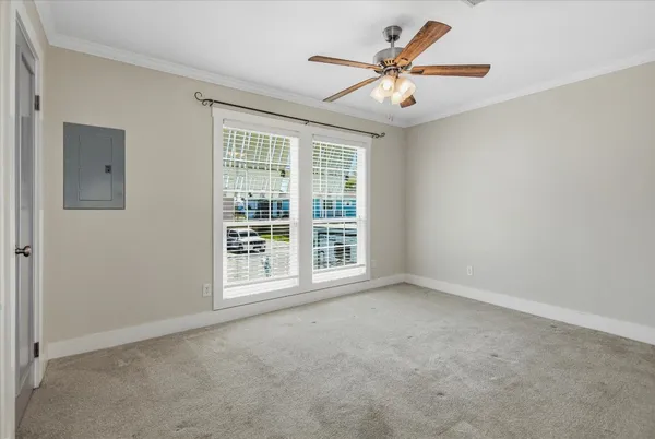 $2,200 | 606 Warsaw Drive, Bayou Vista, TX 77563