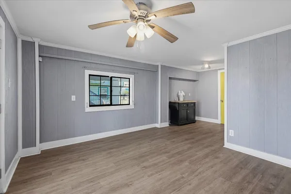 $2,200 | 606 Warsaw Drive, Bayou Vista, TX 77563