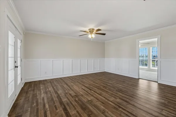 $2,200 | 606 Warsaw Drive, Bayou Vista, TX 77563