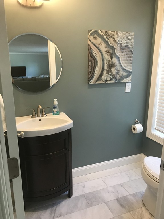 14 Birch Road Freetown, MA 02702 - Photo 3 of 30