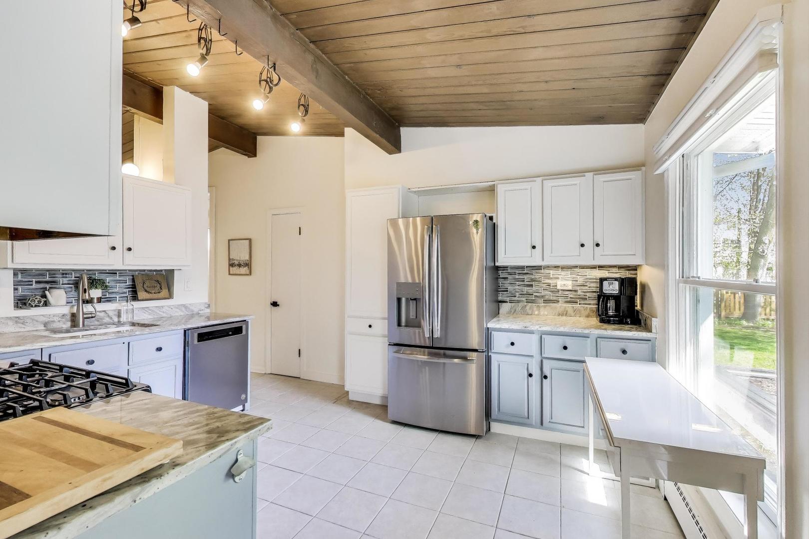 537 County Line Road Highland Park, IL 60035 - Photo 10 of 32