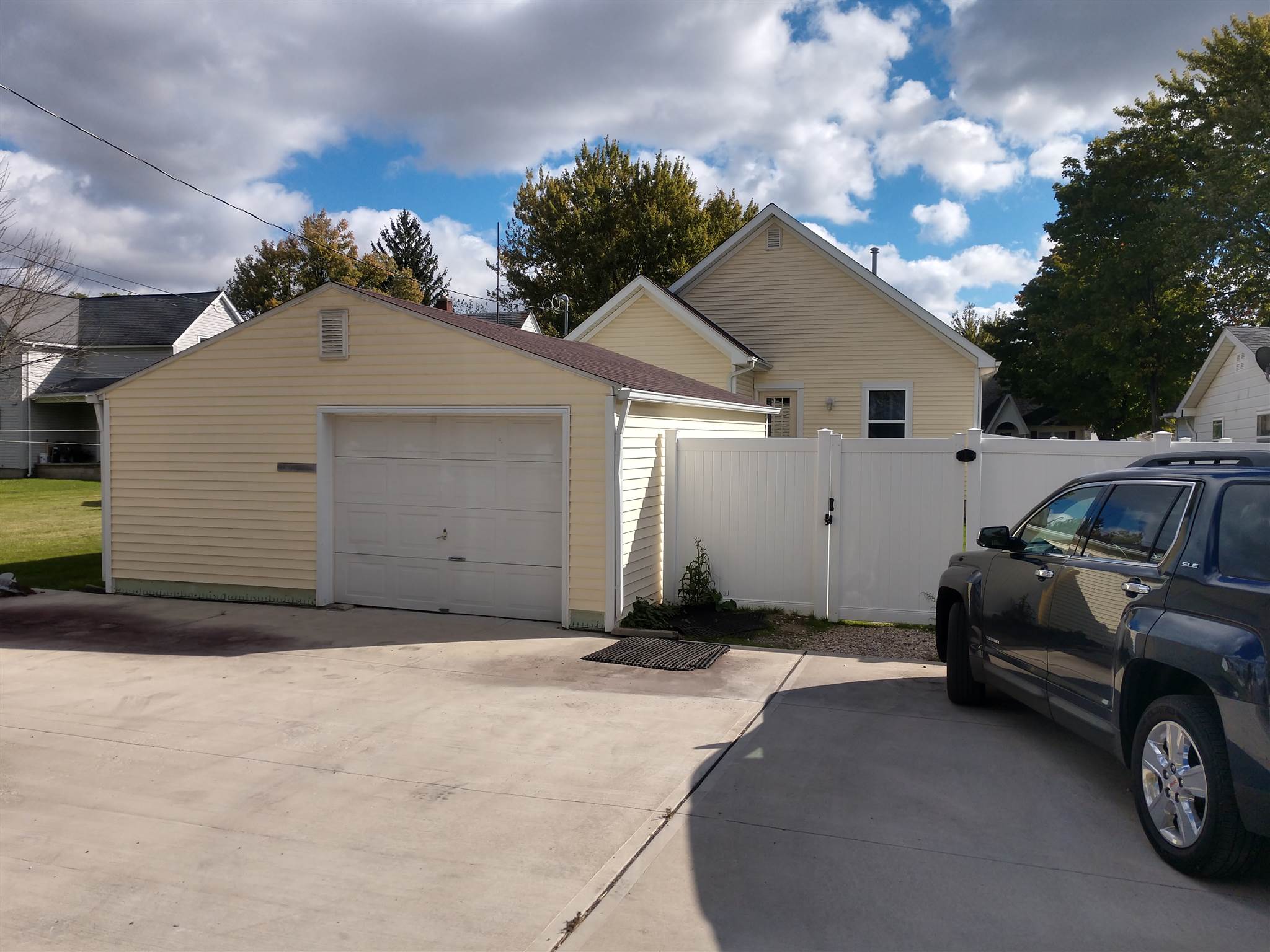 915 Walnut Street Decatur, IN 46733 - Photo 9 of 28
