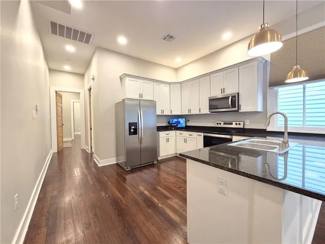 $2,300 | 3305 Desoto Street, New Orleans, LA 70119