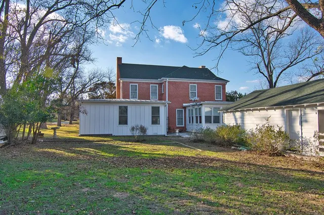 $700,000 | 911 Postoak Street, Mason, TX 76856