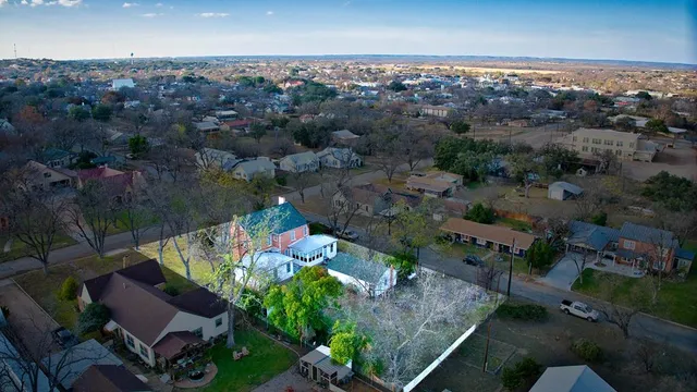 $700,000 | 911 Postoak Street, Mason, TX 76856