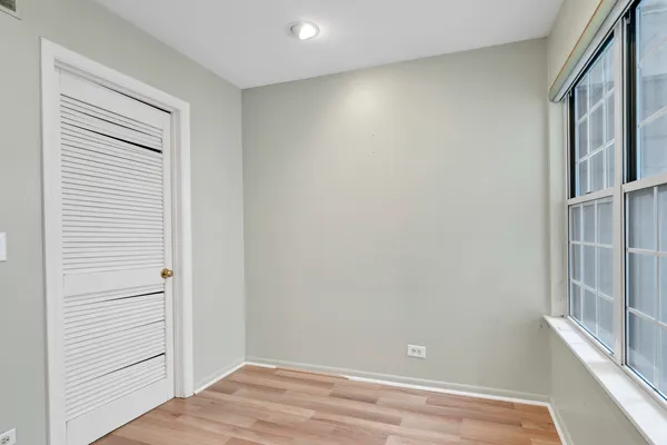 $349,900 | 241 Woodstone Circle, Buffalo Grove, IL 60089