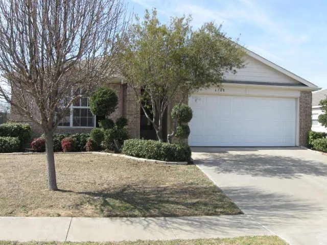 $2,200 | 6708 Ambercrest Drive, Arlington, TX 76002