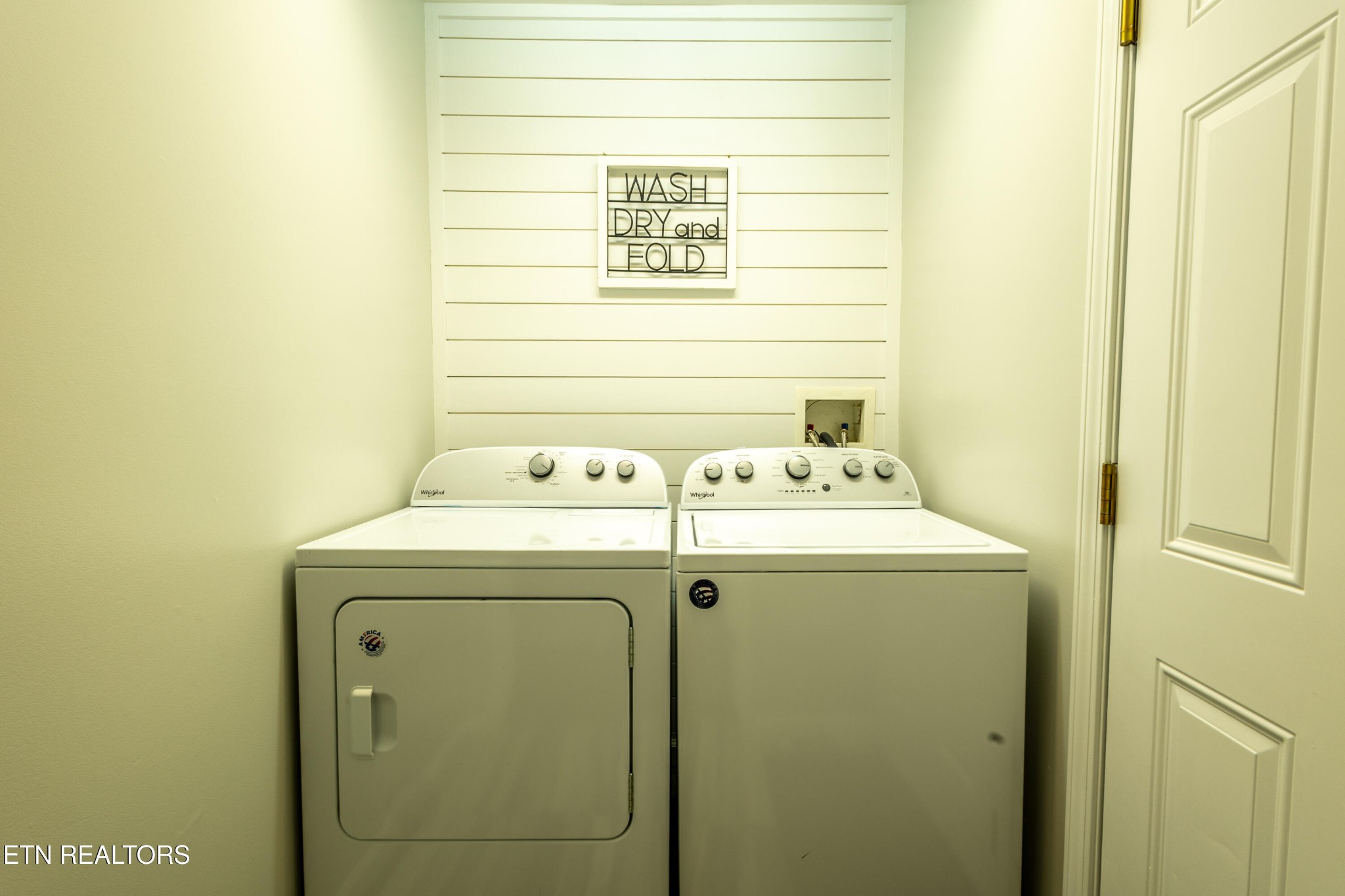 342 Meriwether Way Sevierville, TN 37863 - Photo 14 of 21 a utility room with dryer and washer