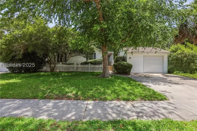 $324,900 | 10 Chipwood Lane, Bluffton, SC 29910