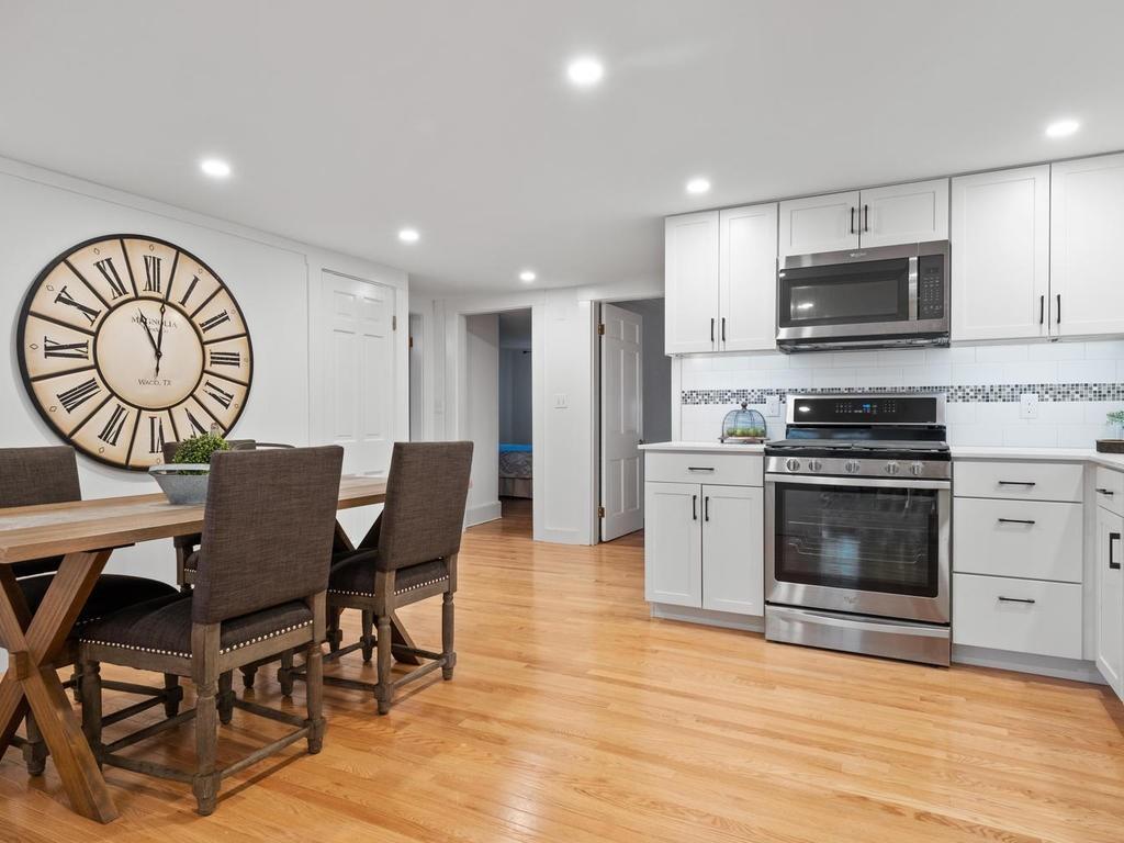 140 Appleton Street North Andover, MA 01845 - Photo 1 of 30 Gallery Image 1