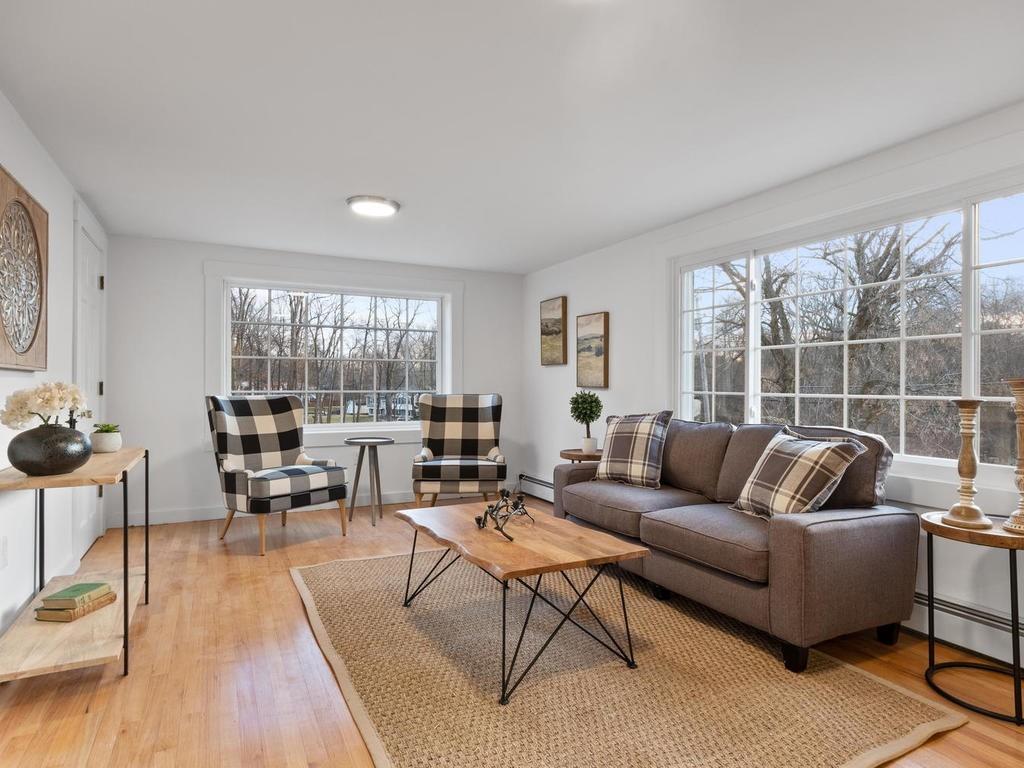 140 Appleton Street North Andover, MA 01845 - Photo 5 of 30 Gallery Image 5
