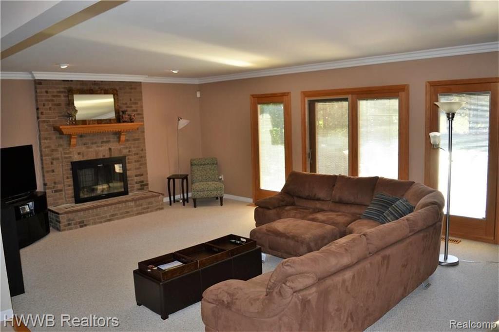 1097 Maple Leaf Drive Rochester Hills, MI 48309 - Photo 12 of 38