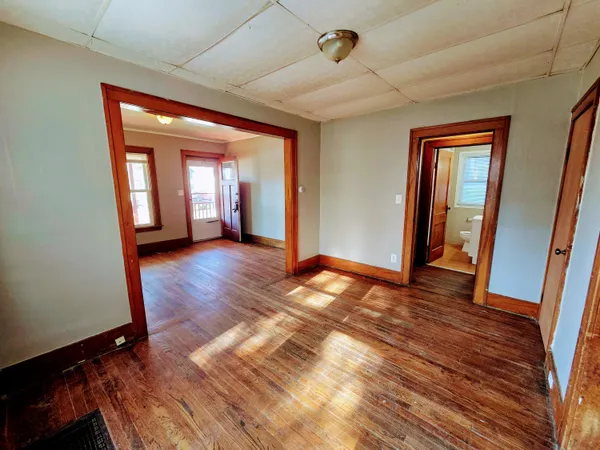 $155,000 | 1424 Cicotte Avenue, Lincoln Park, MI 48146