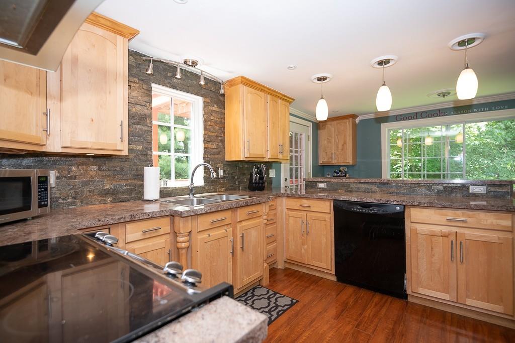 48 Westview Road Worcester, MA 01602 - Photo 16 of 39