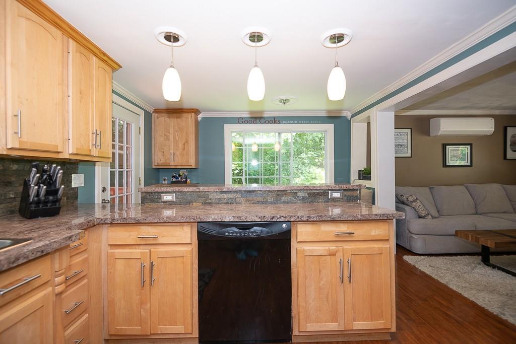 48 Westview Road Worcester, MA 01602 - Photo 17 of 39