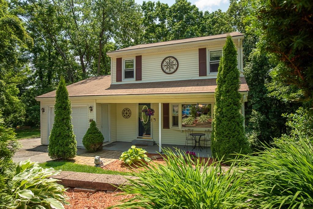 48 Westview Road Worcester, MA 01602 - Photo 3 of 39