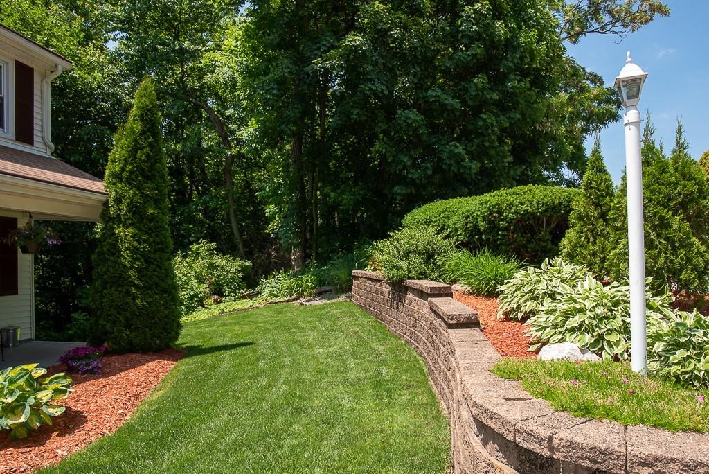 48 Westview Road Worcester, MA 01602 - Photo 4 of 39