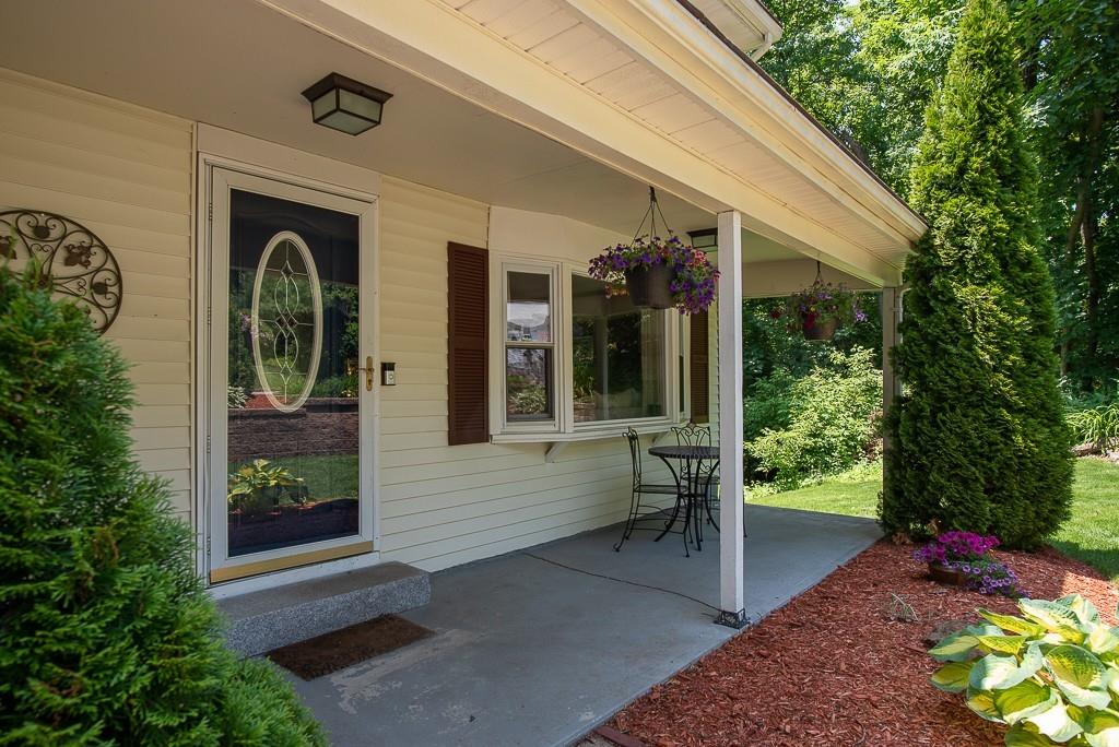 48 Westview Road Worcester, MA 01602 - Photo 5 of 39