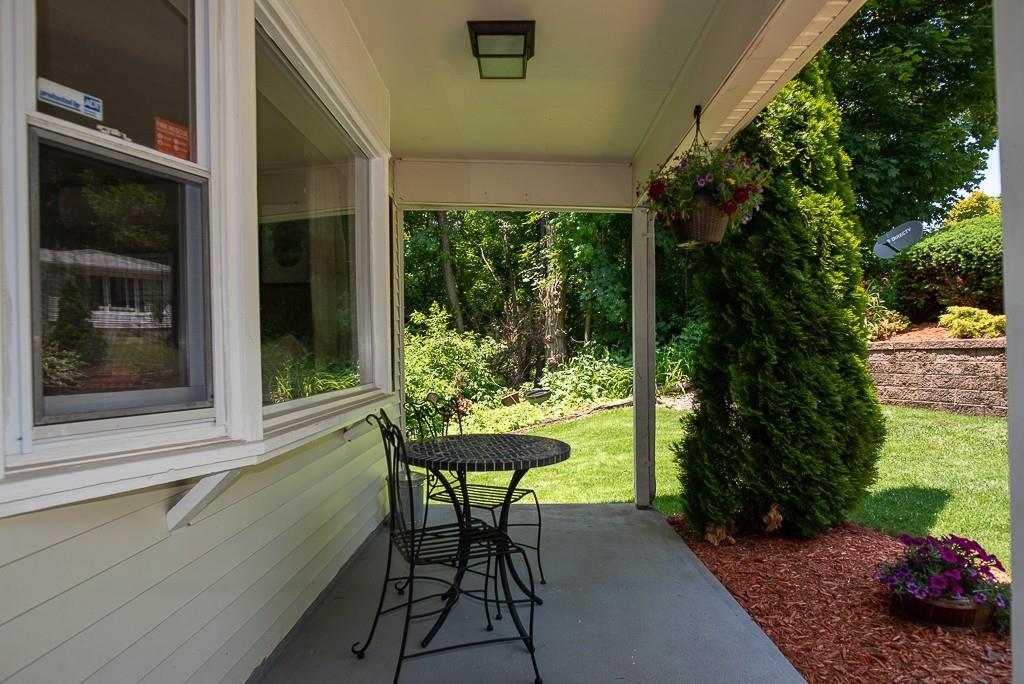 48 Westview Road Worcester, MA 01602 - Photo 6 of 39