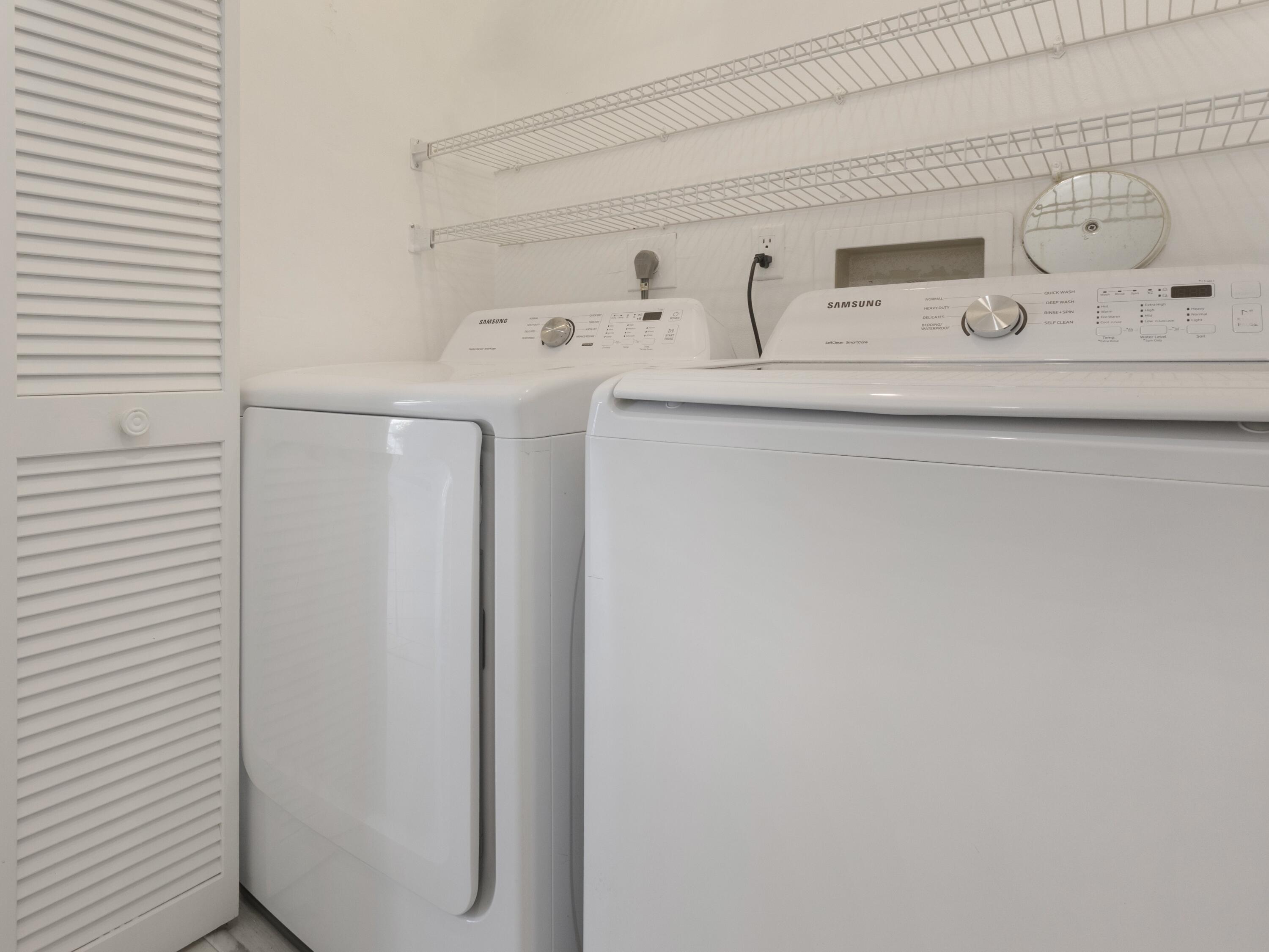 6245 Old Court Road, Unit 102 Boca Raton, FL 33433 - Photo 17 of 39 Laundry