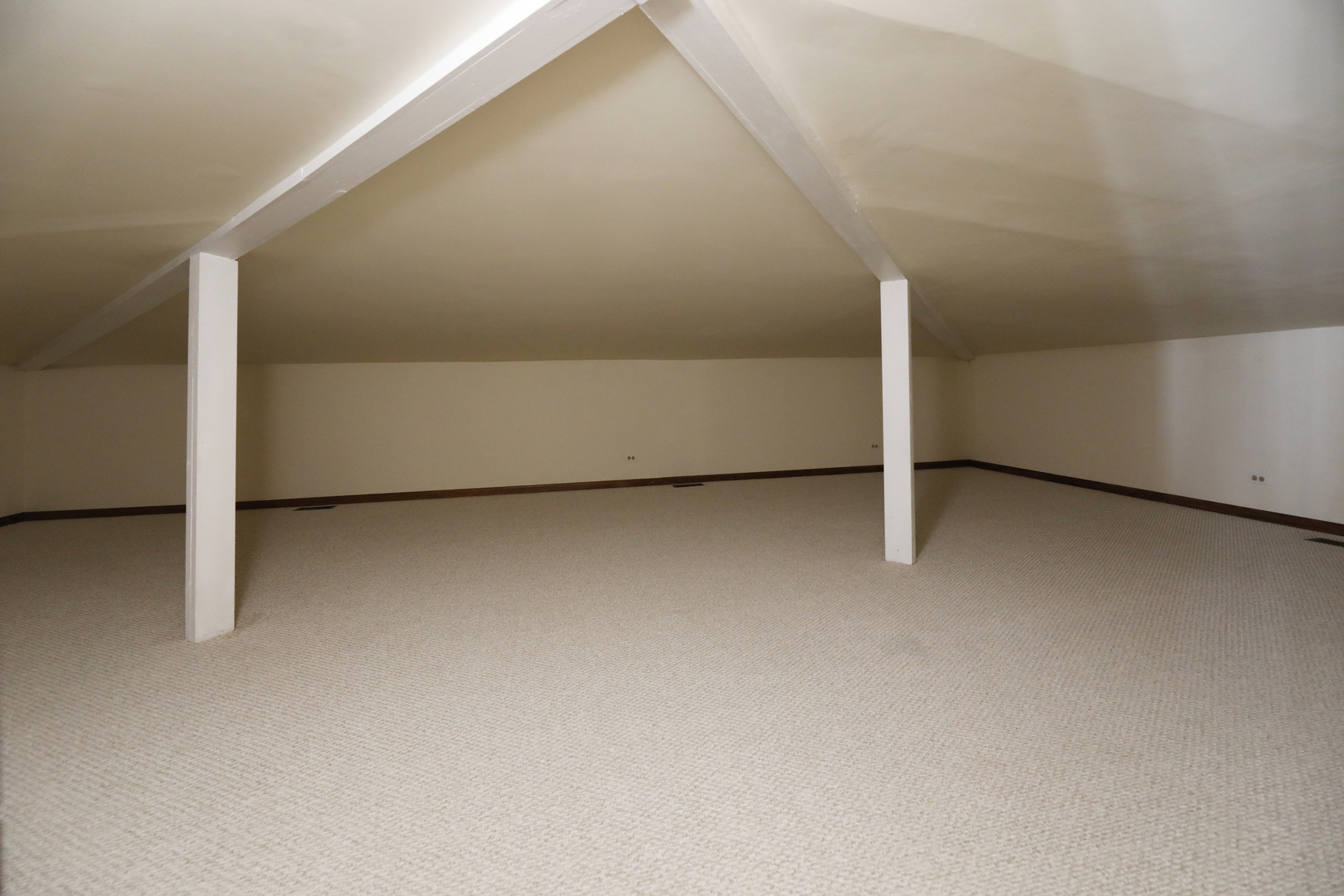 1975 Brookside Lane Hoffman Estates, IL 60169 - Photo 23 of 32 a view of an empty room