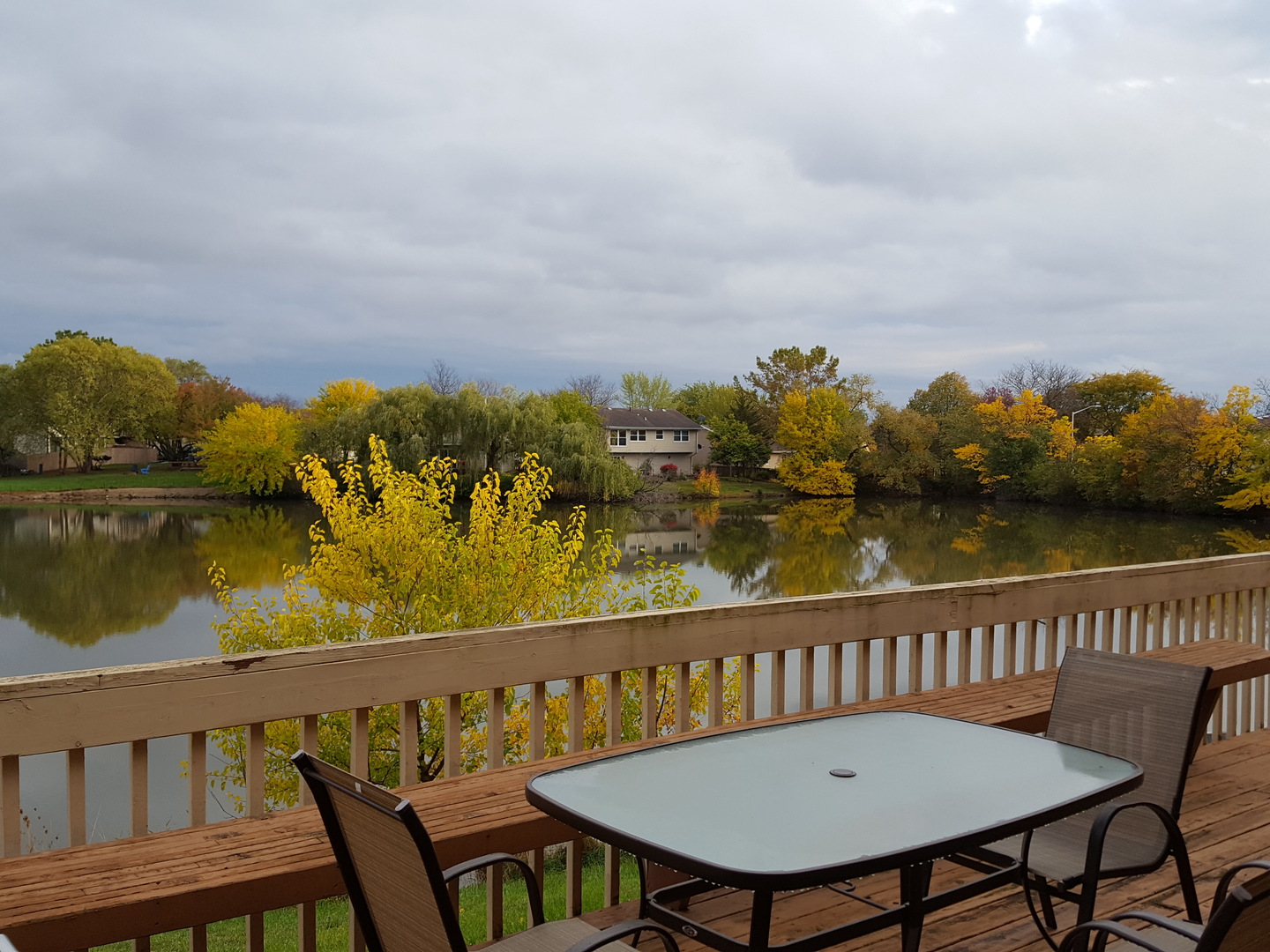 1975 Brookside Lane Hoffman Estates, IL 60169 - Photo 29 of 32 a view of a balcony with an ocean view