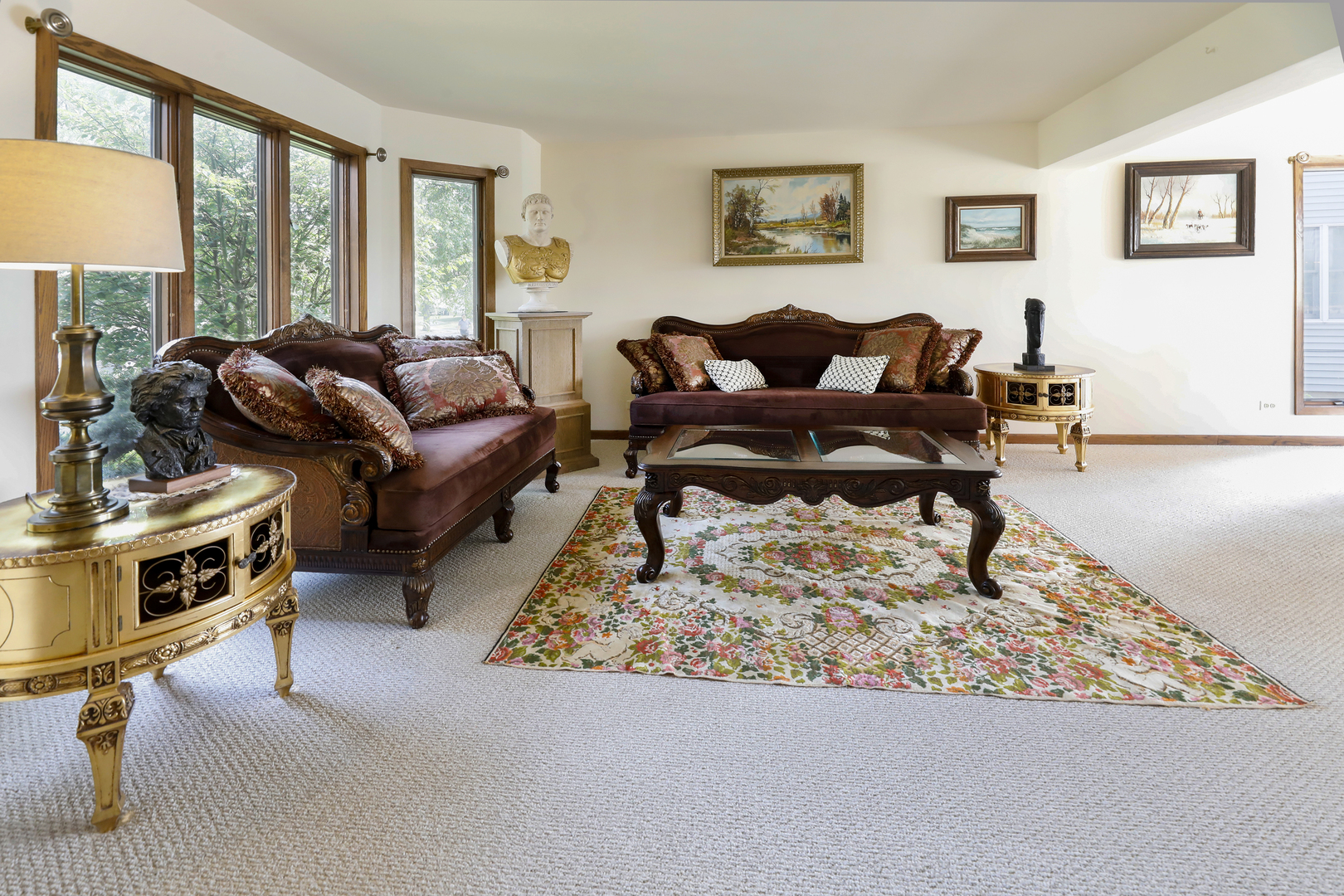 1975 Brookside Lane Hoffman Estates, IL 60169 - Photo 4 of 32 a living room with furniture and a window