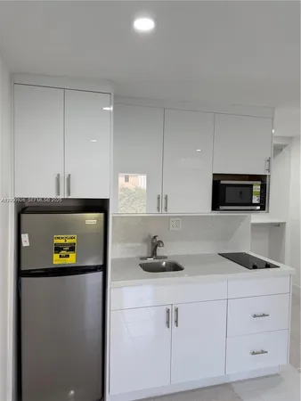 $1,475 | 6820 Southwest 5th Street, Unit 1, Miami, FL 33144