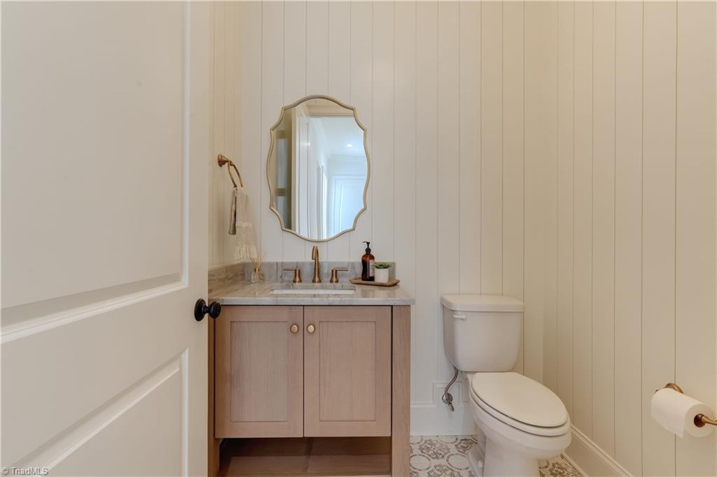 8796 Knoll Creek Oak Ridge, NC 27310 - Photo 13 of 43 Gallery Image 13