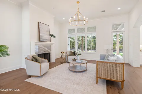 $875,000 | 111 Leaning Oak Drive, Lafayette, LA 70508